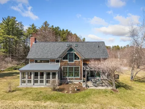 152 Windy Row Peterborough NH 03458