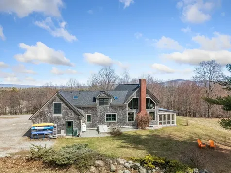 152 Windy Row Peterborough NH 03458