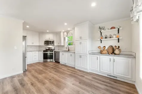 35 Adams Avenue Seabrook NH 03874