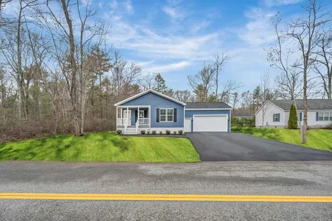 35 Adams Avenue Seabrook NH 03874