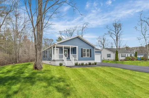 35 Adams Avenue Seabrook NH 03874