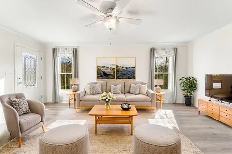 35 Adams Avenue Seabrook NH 03874