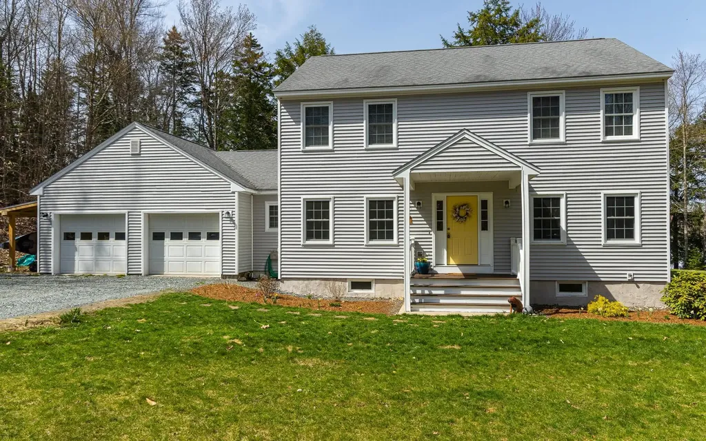 60 Woodland Heights Grantham NH 03753