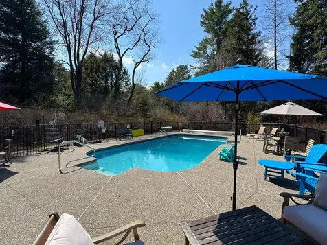 4 Spencer Road Hanover NH 03755
