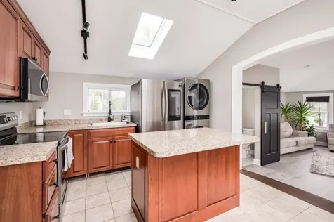 11 Post Road North Hampton NH 03862