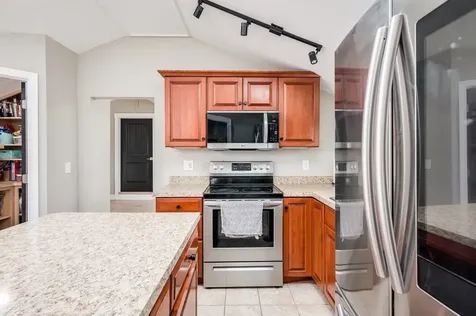 11 Post Road North Hampton NH 03862