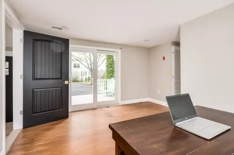 11 Post Road North Hampton NH 03862
