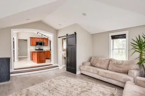 11 Post Road North Hampton NH 03862