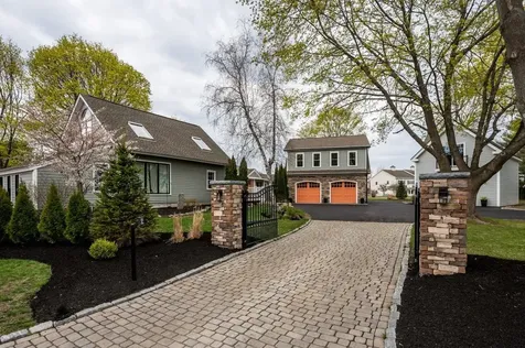 11 Post Road North Hampton NH 03862