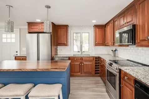 11 Post Road North Hampton NH 03862