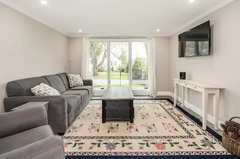 11 Post Road North Hampton NH 03862