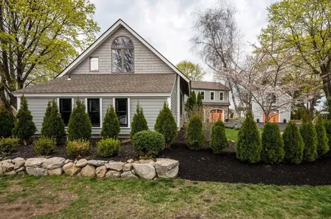 11 Post Road North Hampton NH 03862