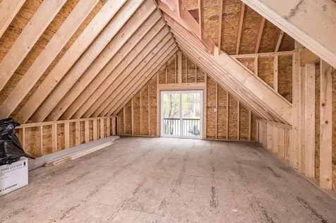 11 Post Road North Hampton NH 03862