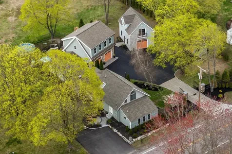 11 Post Road North Hampton NH 03862