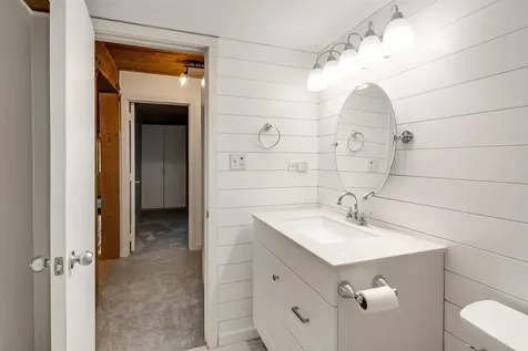 122 Redrock Drive Burlington VT 05401