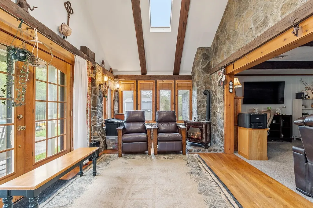 134 Emerson Avenue Hampstead NH 03841