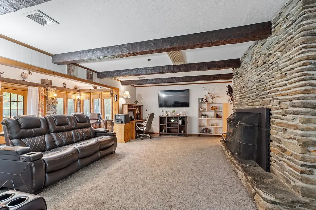 134 Emerson Avenue Hampstead NH 03841