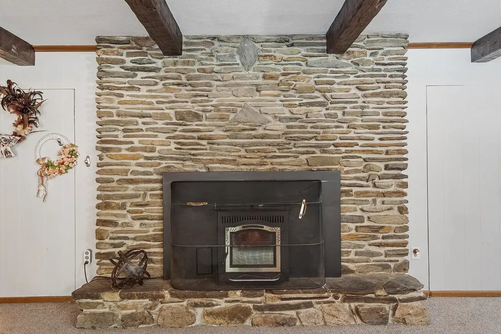 134 Emerson Avenue Hampstead NH 03841