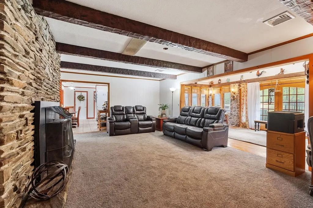 134 Emerson Avenue Hampstead NH 03841