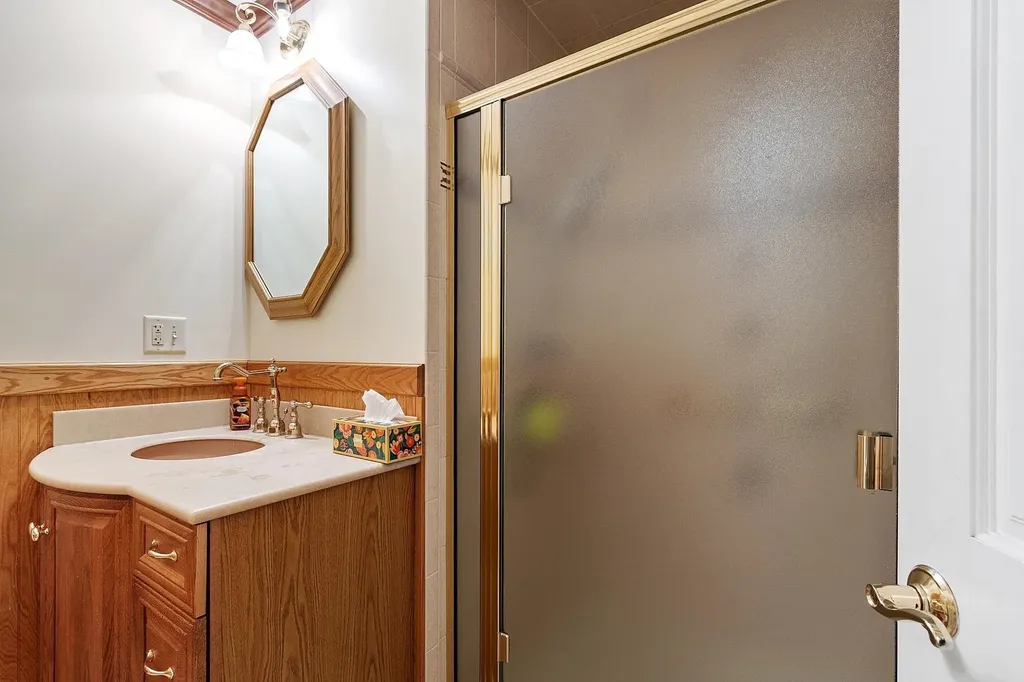 134 Emerson Avenue Hampstead NH 03841