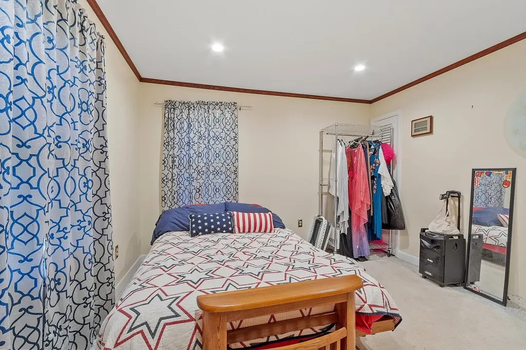 134 Emerson Avenue Hampstead NH 03841