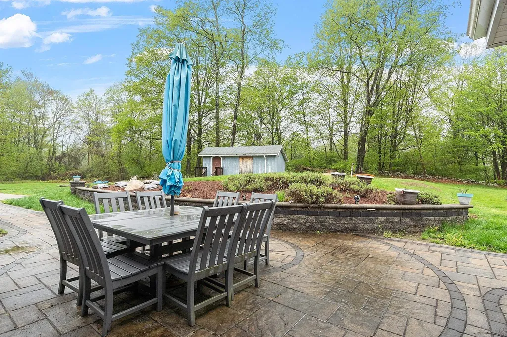 134 Emerson Avenue Hampstead NH 03841