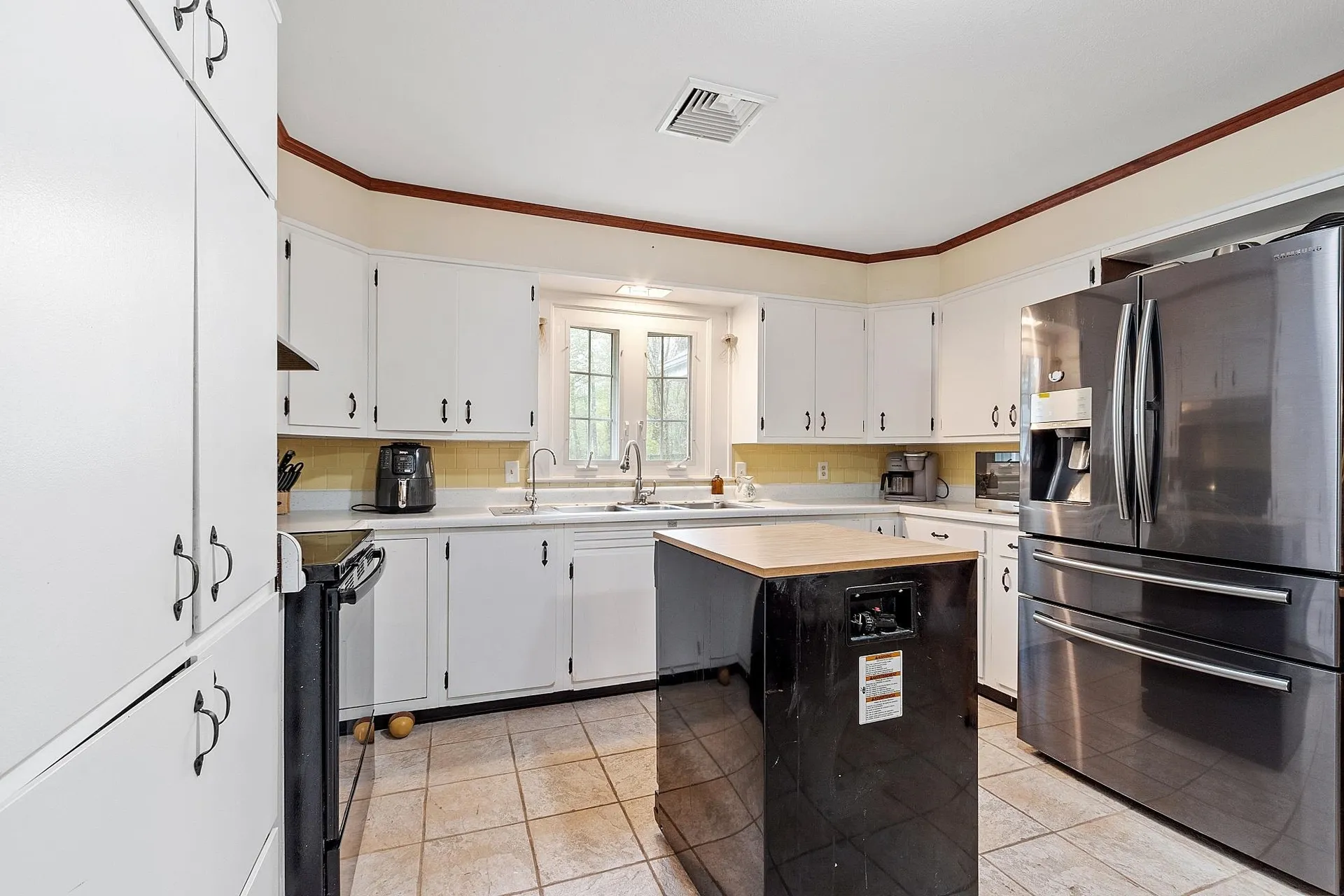 134 Emerson Avenue Hampstead NH 03841