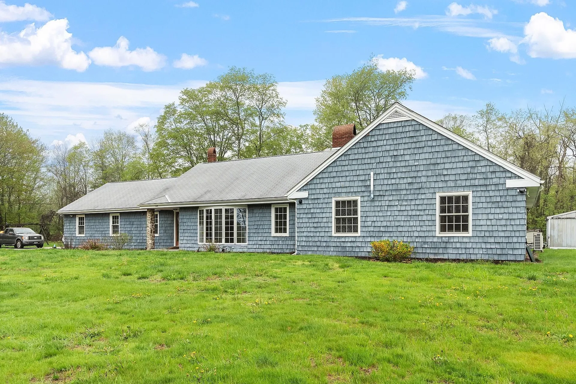 134 Emerson Avenue Hampstead NH 03841