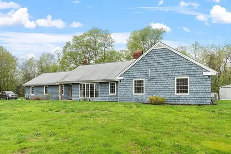 134 Emerson Avenue Hampstead NH 03841