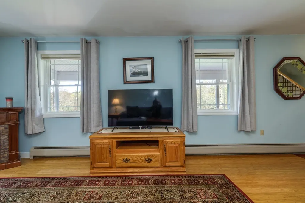 936 Route 103 E Warner NH 03278