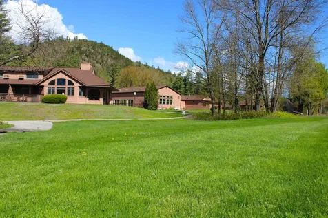 1640 Daniel Webster Highway Woodstock NH 03293
