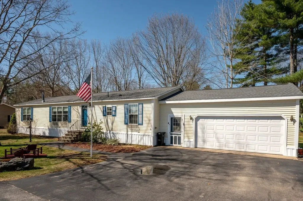 4 Temple Drive Rochester NH 03868