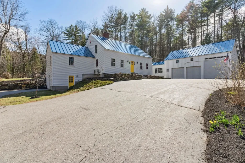 65 Moose Mountain Road Brookfield NH 03872