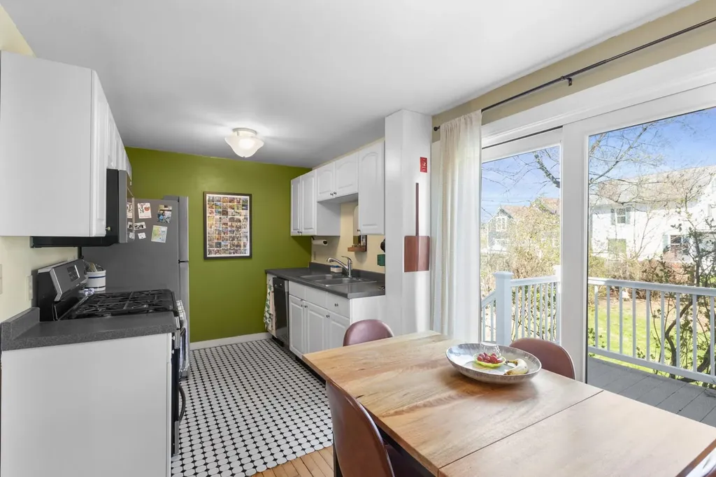 8 River Street Exeter NH 03833