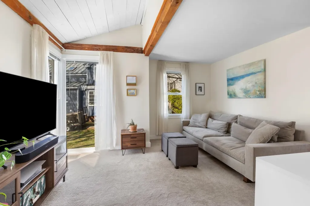 8 River Street Exeter NH 03833