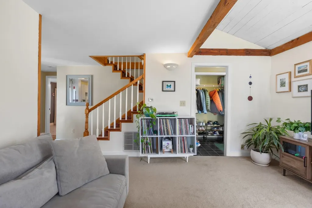 8 River Street Exeter NH 03833