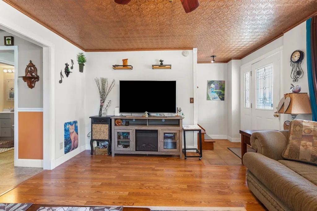 8 River Street Exeter NH 03833