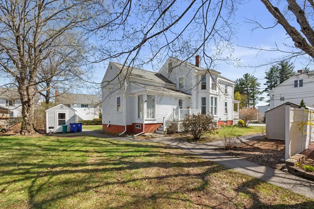 8 River Street Exeter NH 03833