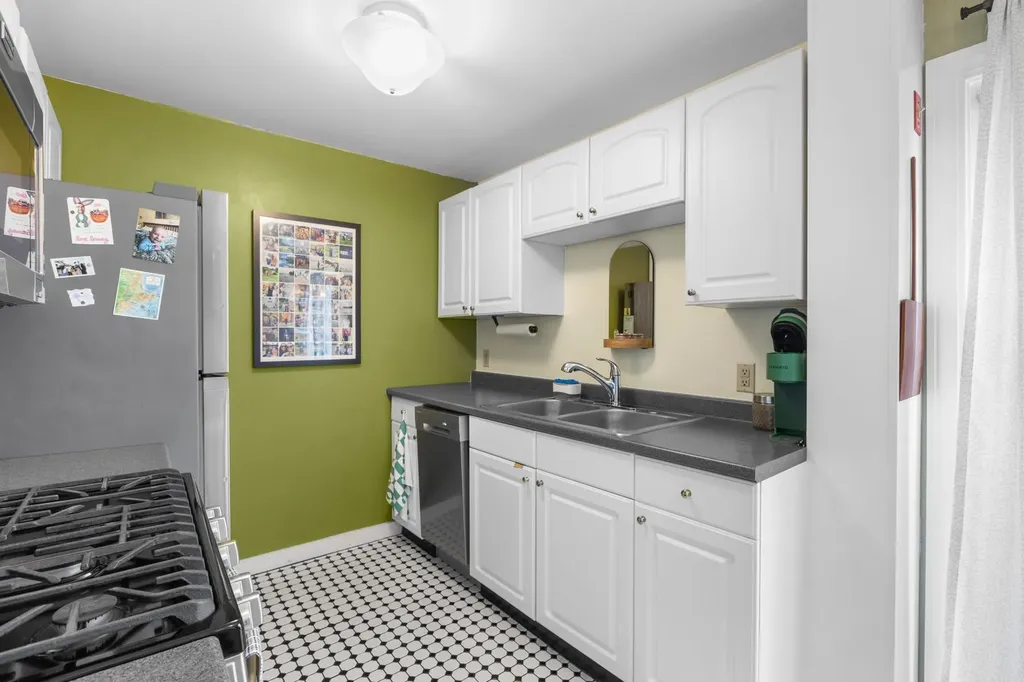 8 River Street Exeter NH 03833