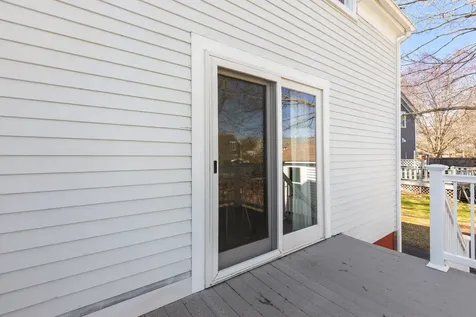 8 River Street Exeter NH 03833