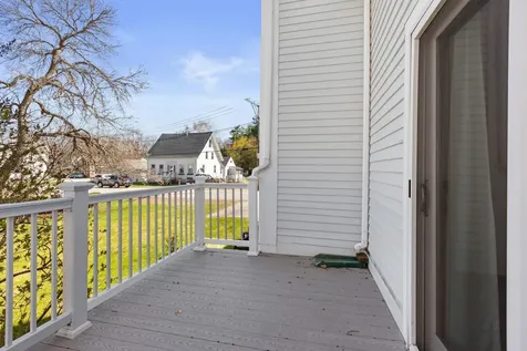 8 River Street Exeter NH 03833