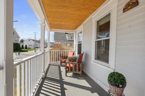 8 River Street Exeter NH 03833