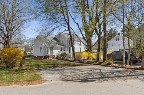 8 River Street Exeter NH 03833