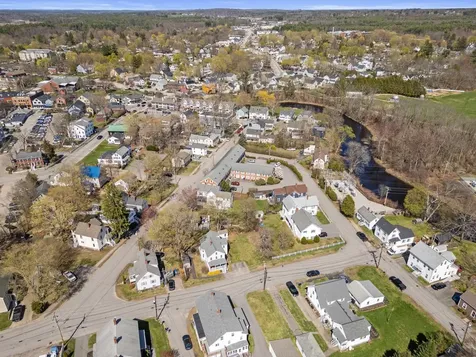 8 River Street Exeter NH 03833