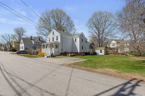 8 River Street Exeter NH 03833