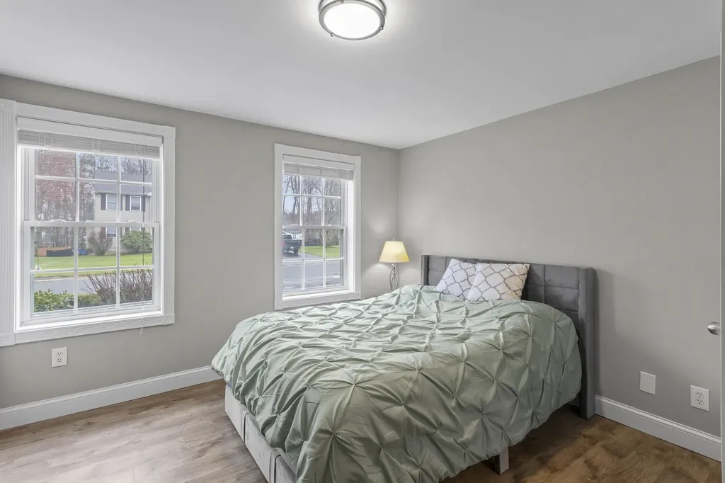 7 Sousa Boulevard Hudson NH 03051