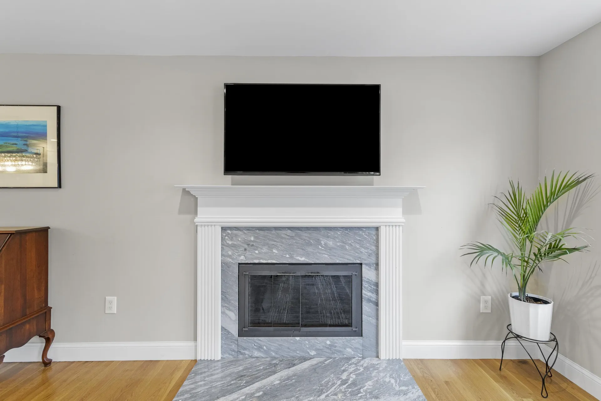 7 Sousa Boulevard Hudson NH 03051