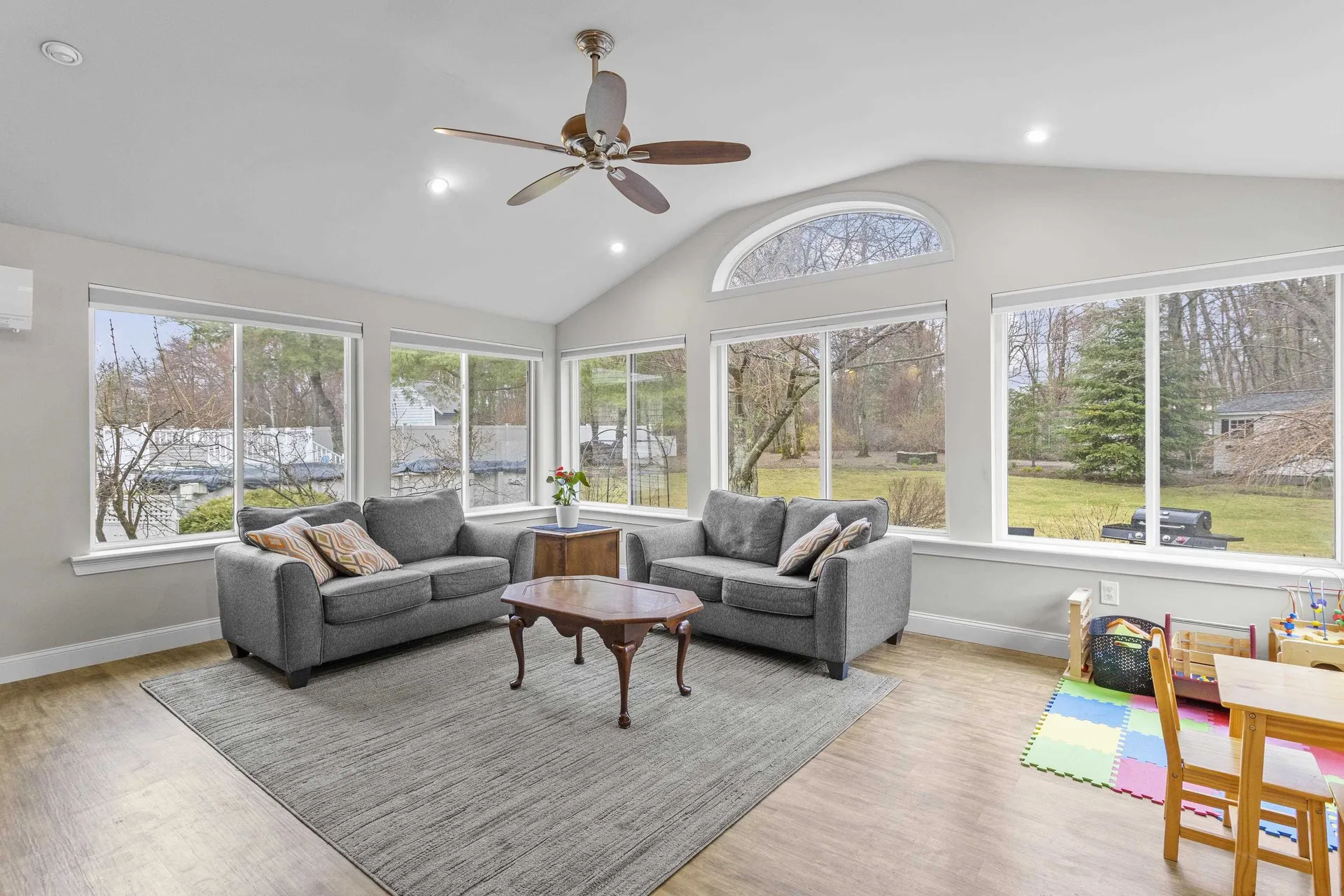 7 Sousa Boulevard Hudson NH 03051