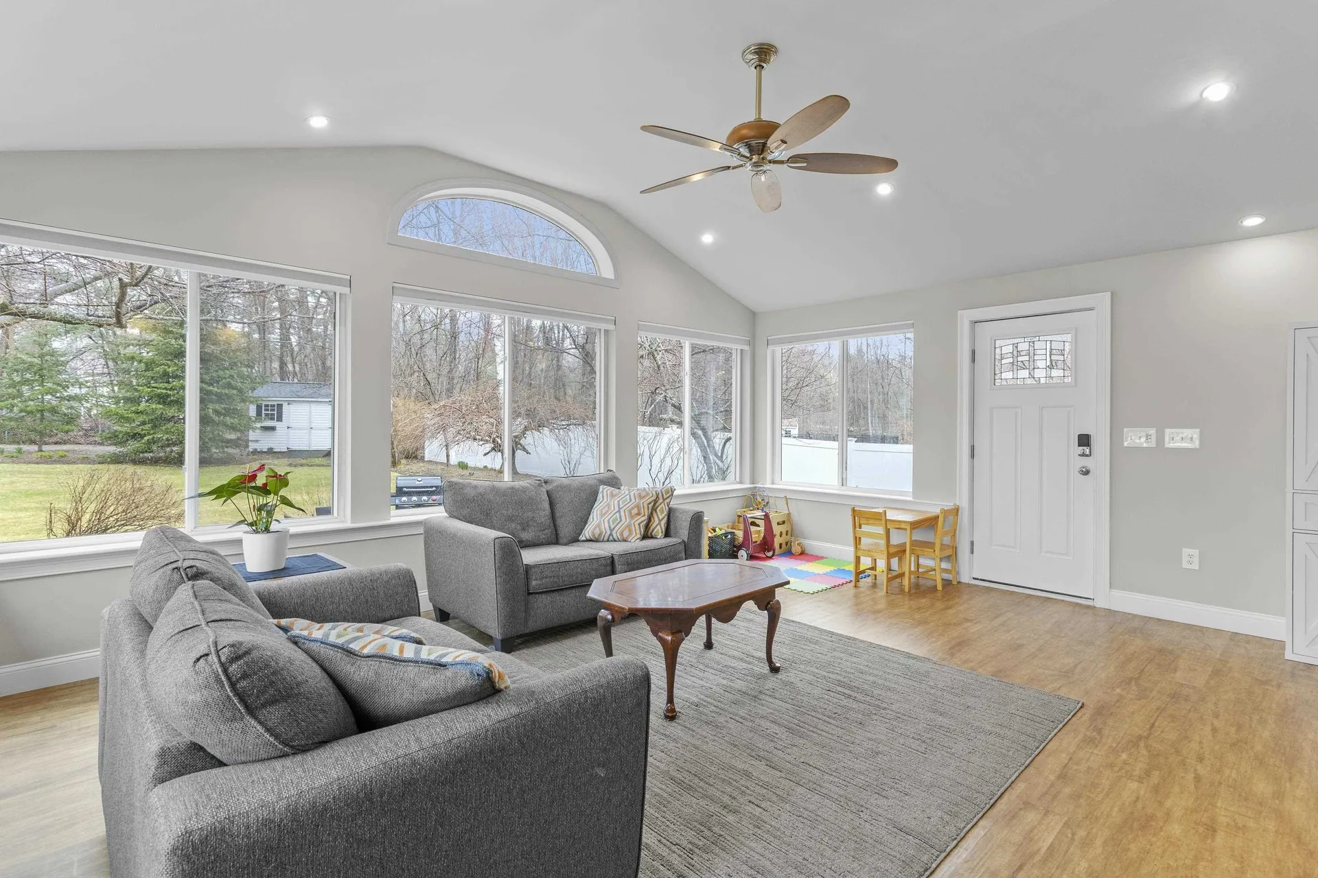 7 Sousa Boulevard Hudson NH 03051