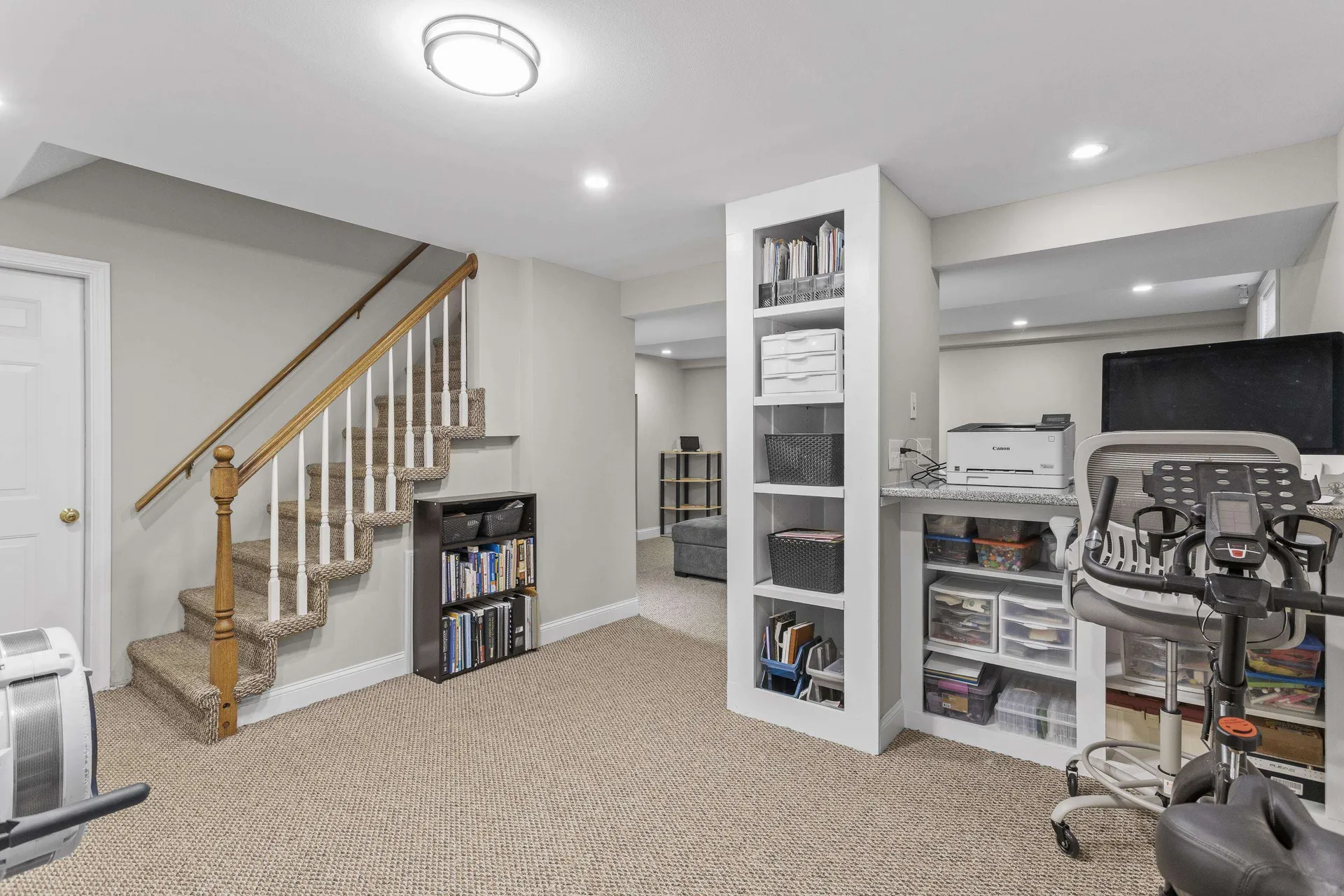 7 Sousa Boulevard Hudson NH 03051